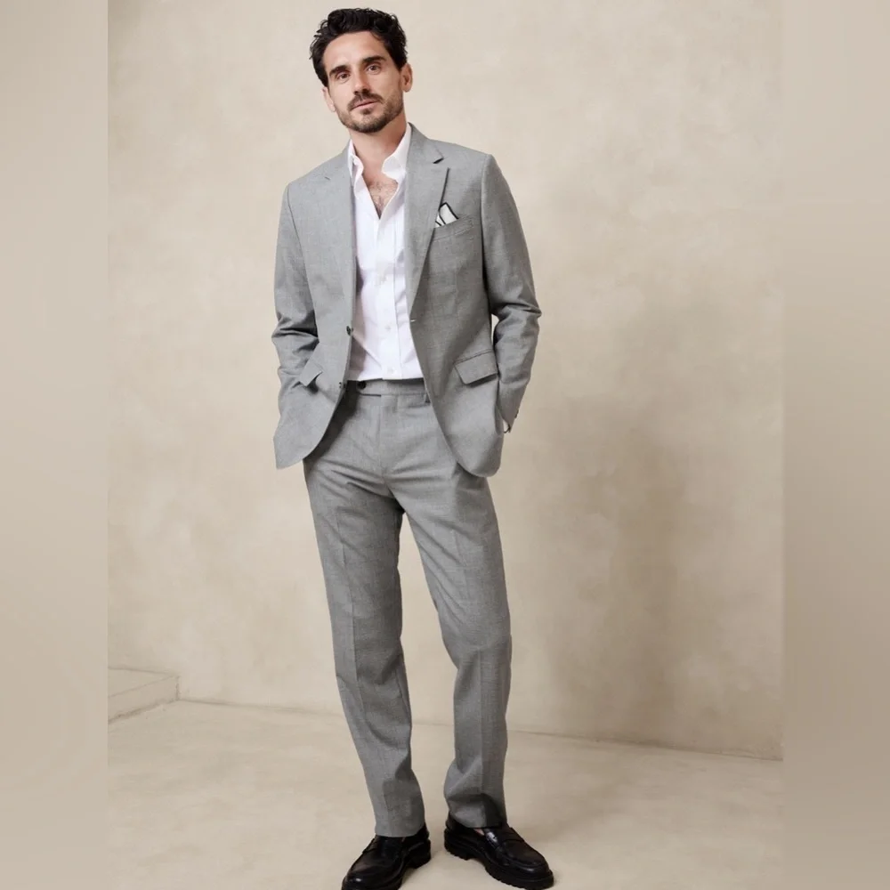 NWT! Banana Republic Light Gray Signature Italian Rustico Suit Jacket  💎